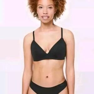 Lululemon 32C Take Shape Bra Black Padded Cups Buttery Soft Org. $68